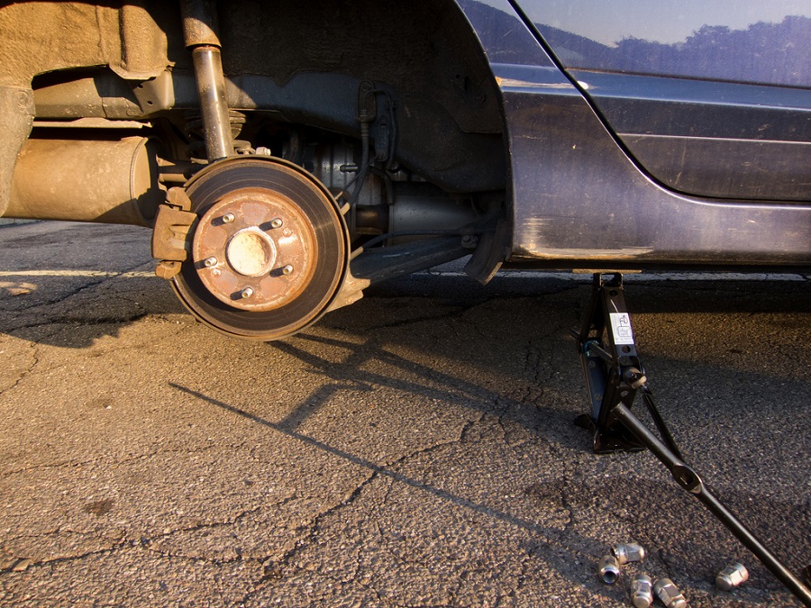 You are currently viewing On the Go: The Convenience of Mobile Flat Tire Services