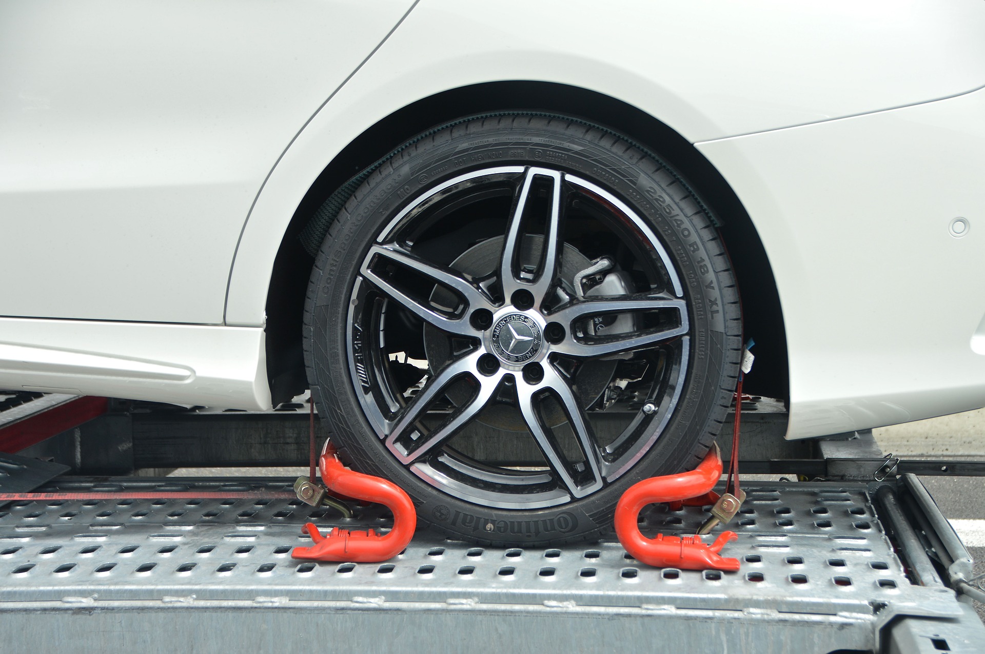 Read more about the article Why You Should Reconsider Using A Towing Service