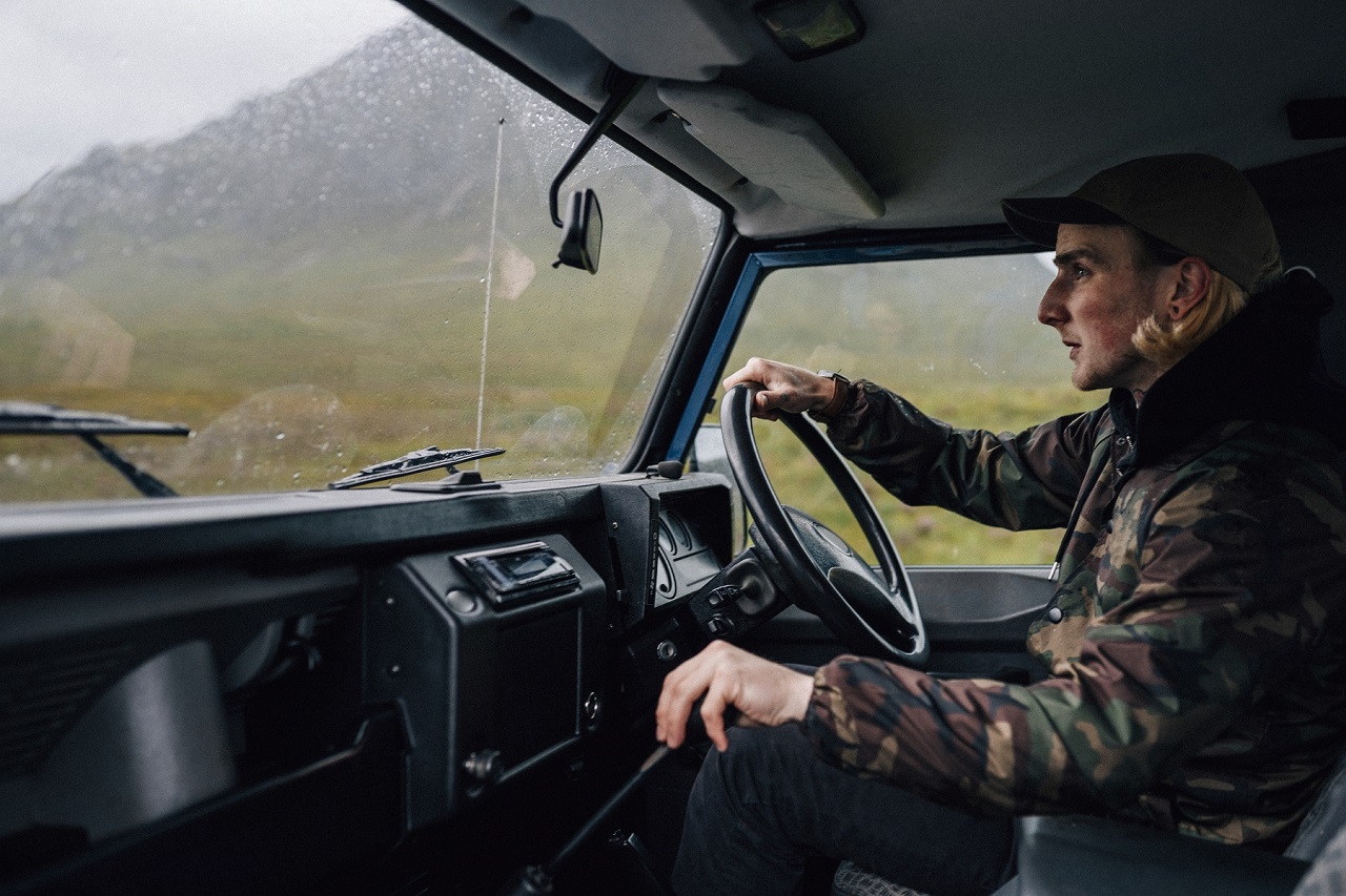 You are currently viewing Safely Driving A Tow Truck Through The Rain