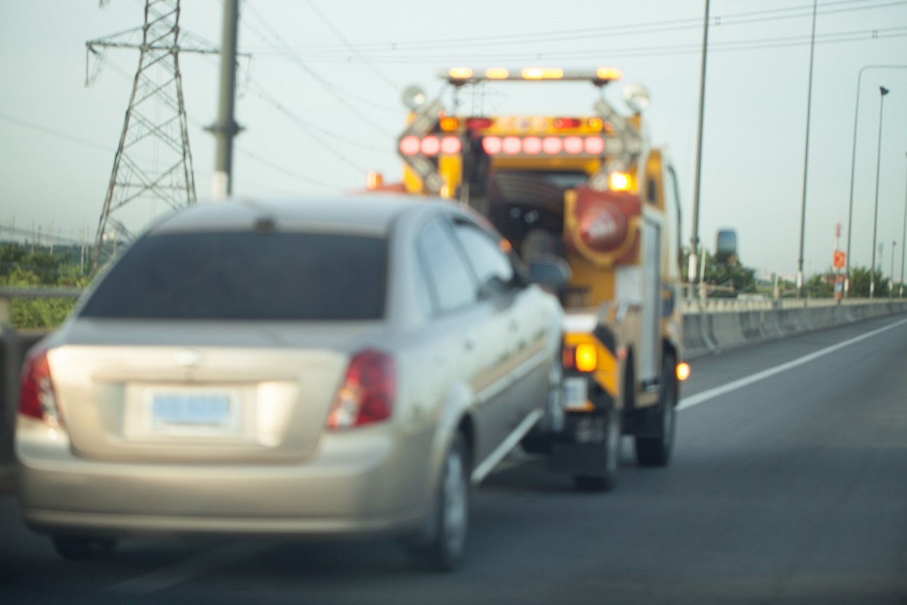 Read more about the article Safety Guidelines For Every Tow Truck Driver