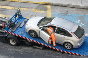 Read more about the article The Importance Of Emergency Towing Services: A Guide For Drivers